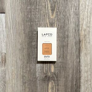 Pura: Pumpkin Seed & Sandalwood